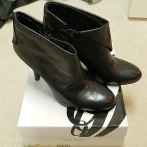 Nine West Black Ankle Booties Size 9.5 NEW IN BOX